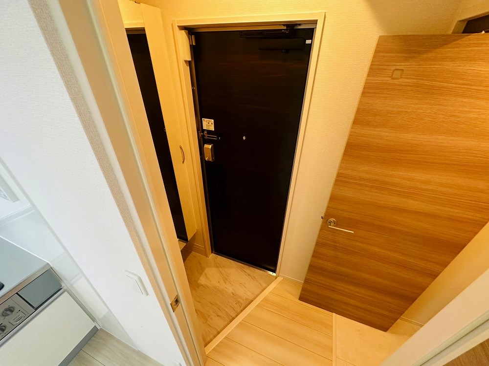 アヴァンス東日暮里 玄関