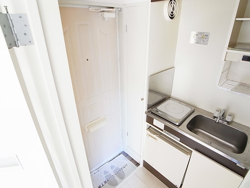 アネックス新松戸77 玄関