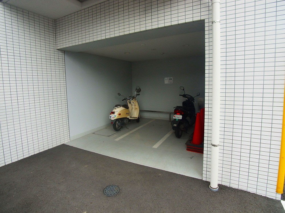 ライジングプレイス綾瀬三番館 ロビー