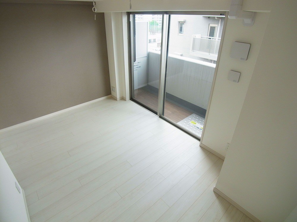ライジングプレイス綾瀬三番館 その他