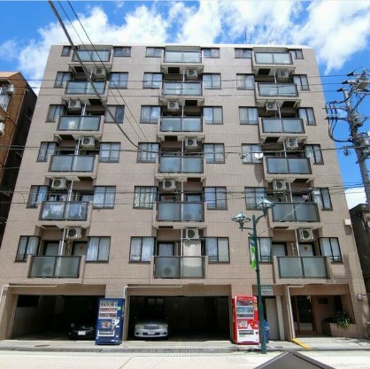 メゾンドール北千住 外観写真