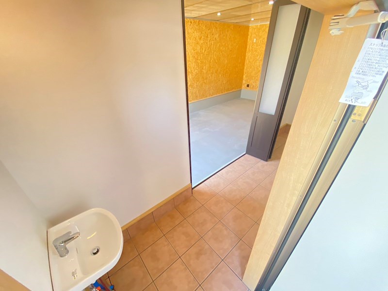 Sun Lives~さんりぶす~ 玄関