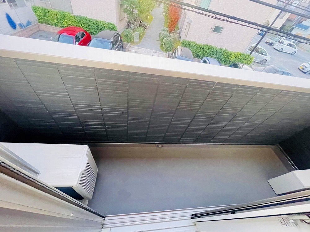 ルリアン西新井本町 ベランダ