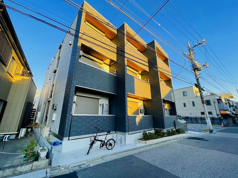 ルリアン西新井本町 外観写真