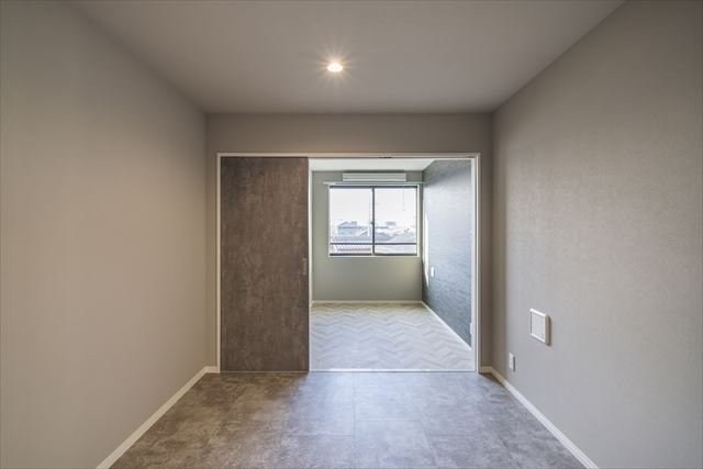 k1 apartments リビング