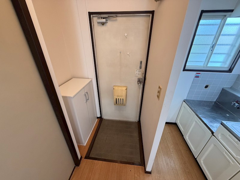 フラットアベニュー 玄関