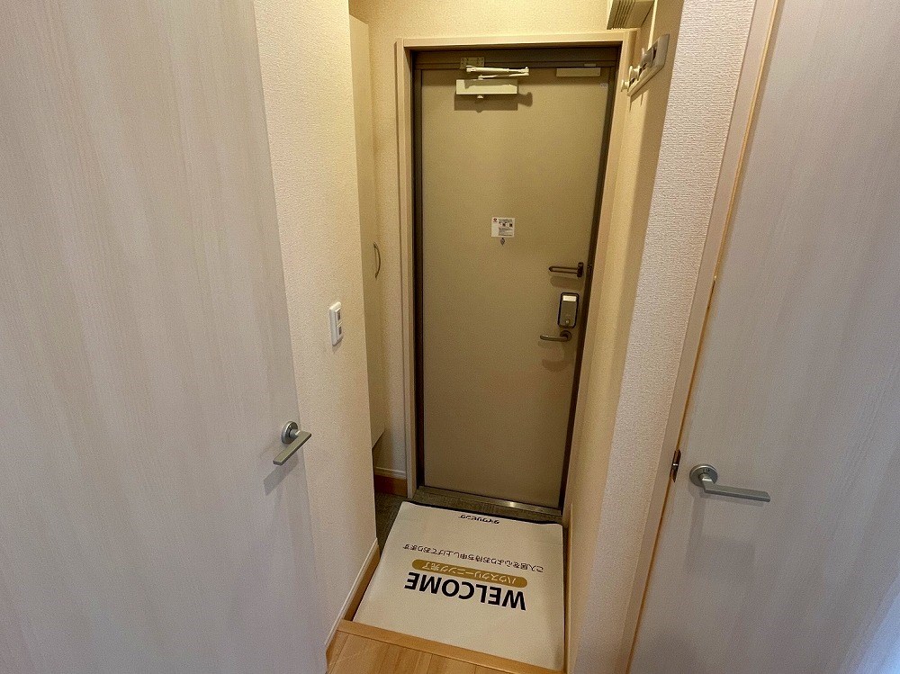 ラピス綾瀬 玄関