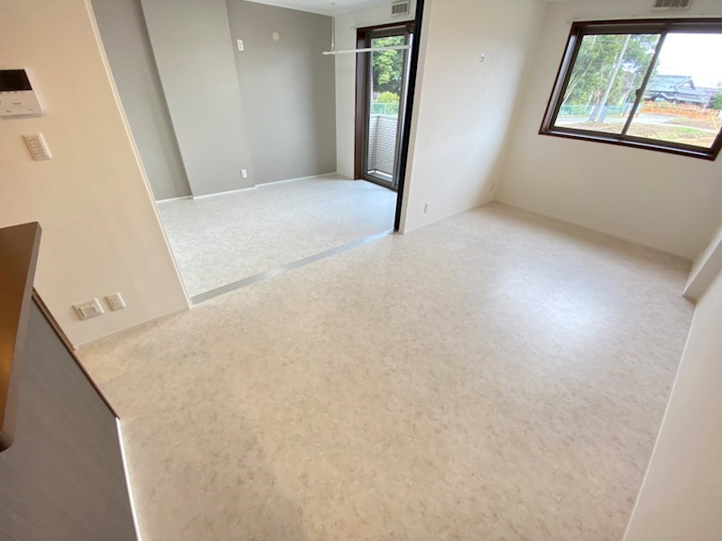 Y・ノヴェルB リビング