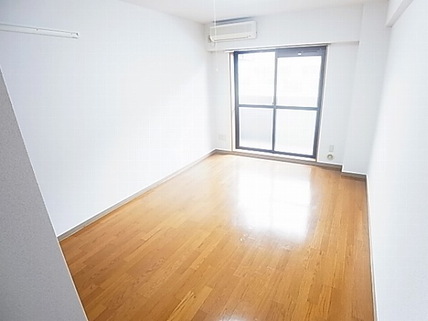 ロイヤルハウス ベッドルーム