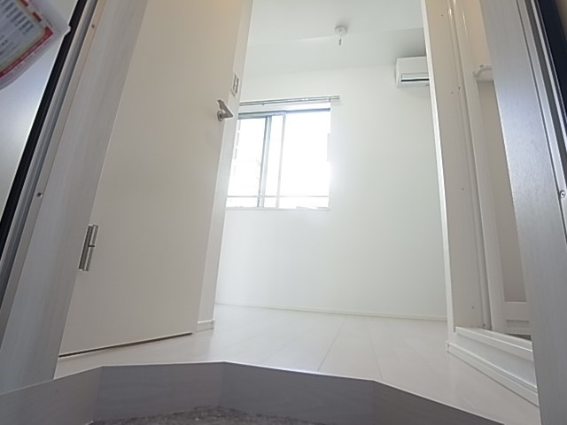 メゾン千住カルム 玄関