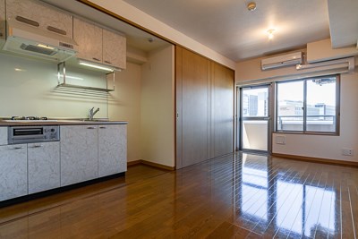 グランリオ　フォーシーズン リビング