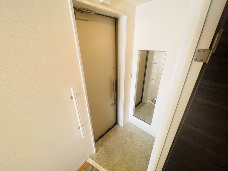 オブロン・ジ・エール 玄関