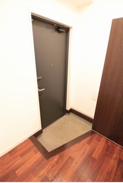 フラット梅島 玄関