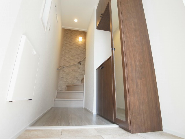 イーデン　メール　おおたか　 玄関