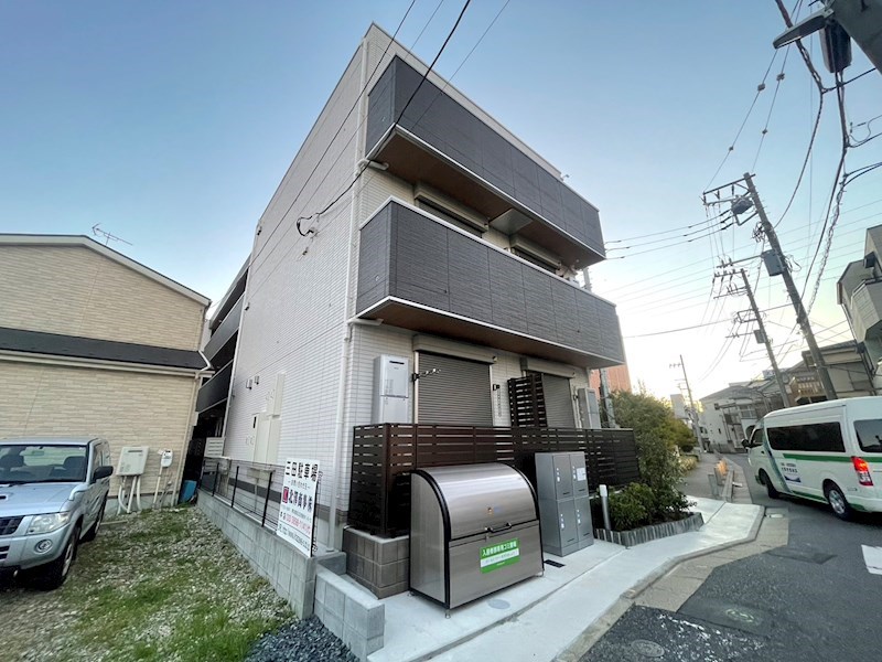 グラナーダ西新井 外観写真