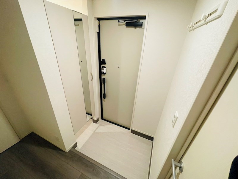グラナーダ西新井 玄関