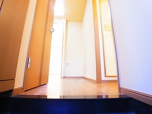 ヒルズ一本木 玄関