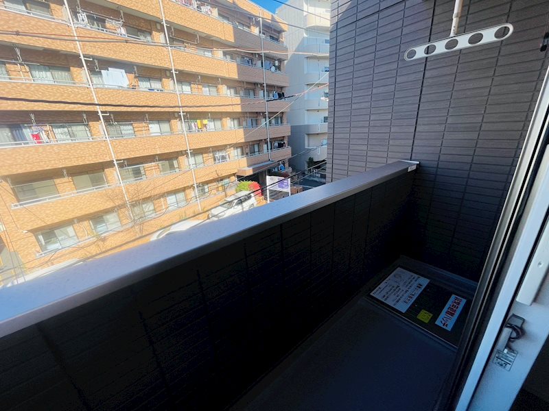 ルリアン綾瀬２ ベランダ