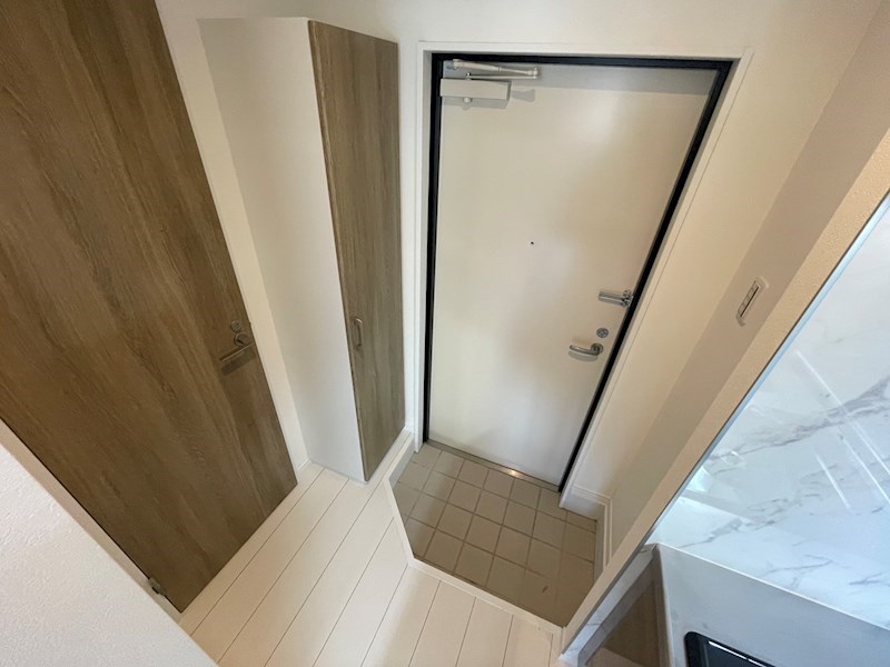 K RESIDENCE 柏 玄関