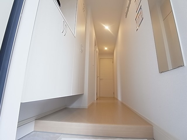 クレール　ド　ルネ 玄関