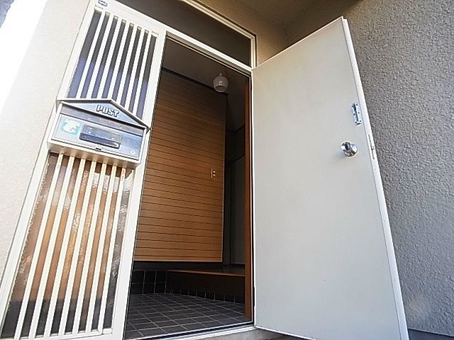 松丸1号棟 玄関