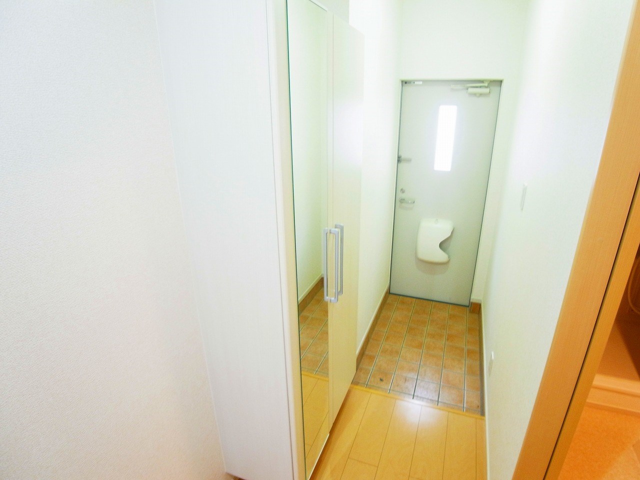 サン　ウッド 玄関