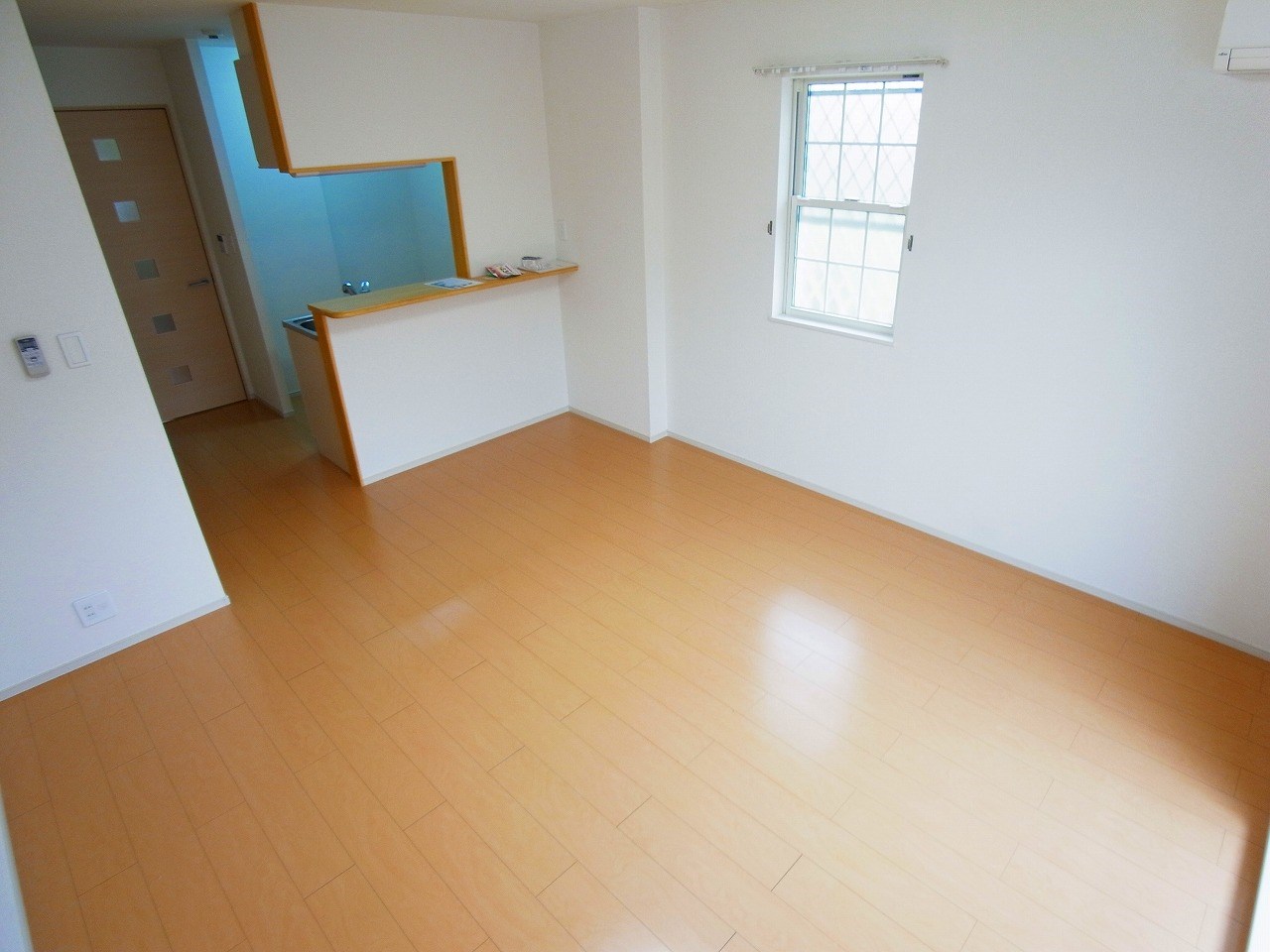 サン　ウッド リビング