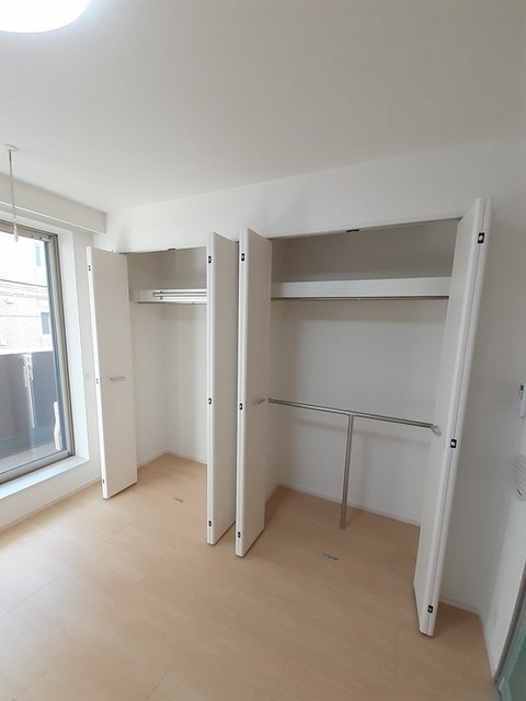 エリゼ綾瀬 その他3