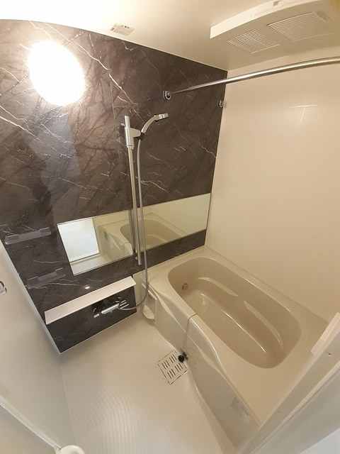 エリゼ綾瀬 風呂画像