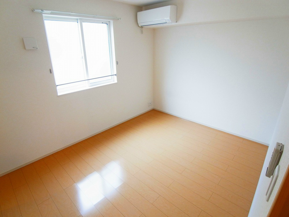 ジュネス新木 ベッドルーム