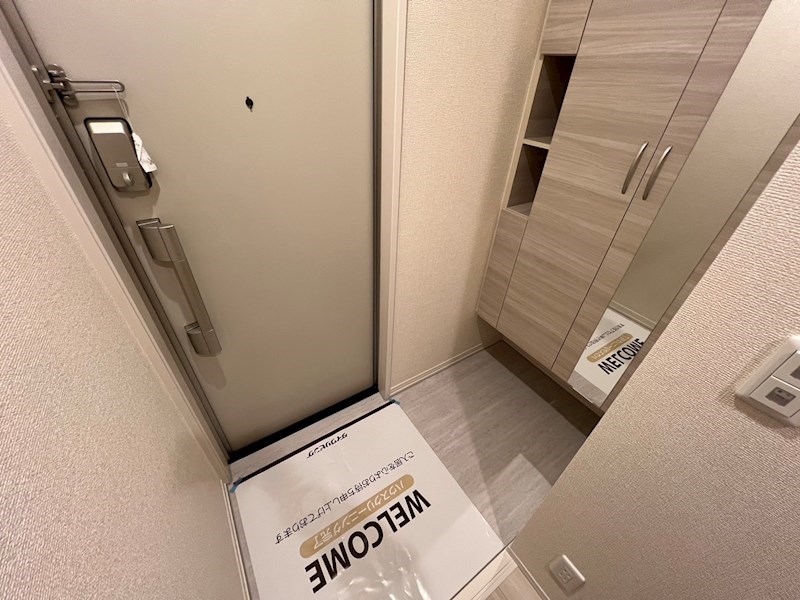 アベニール 玄関