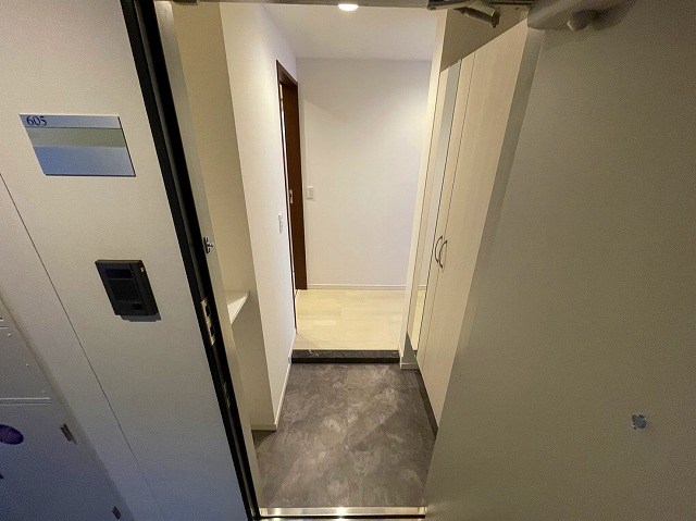 マーシスマルル 玄関