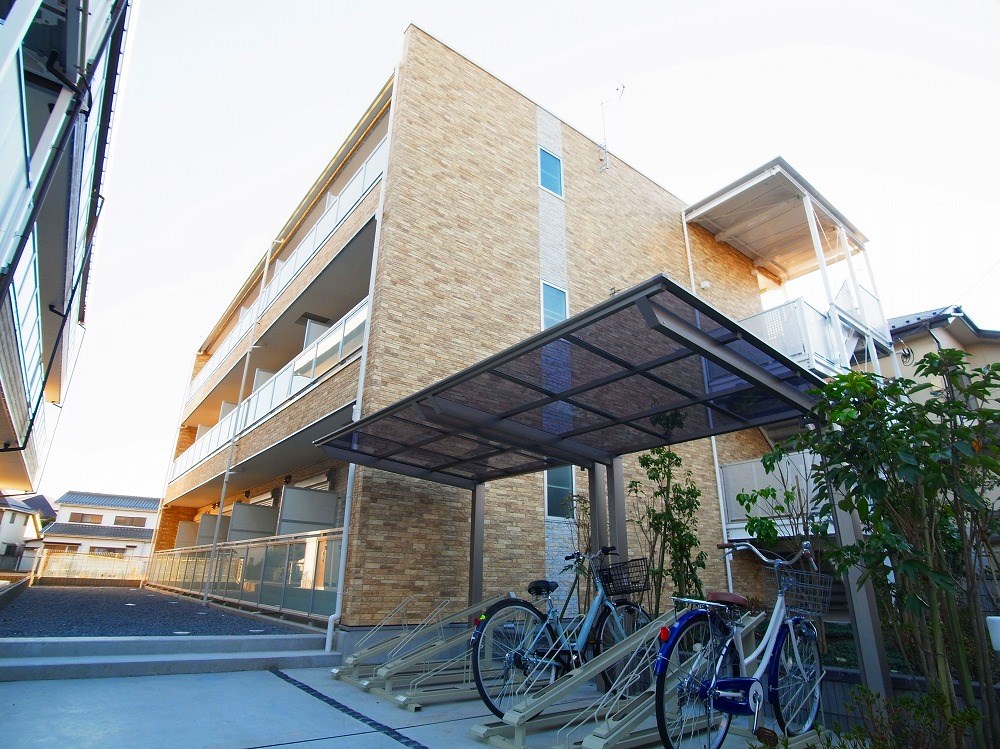 リブリ・Ｊｕｎｅ　ＨＡＰＰＩＮＥＳＳ 外観写真