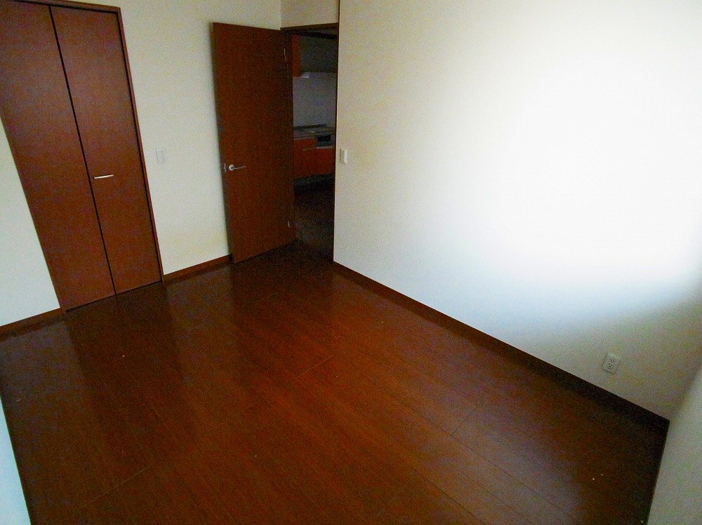 テルツオ ベッドルーム