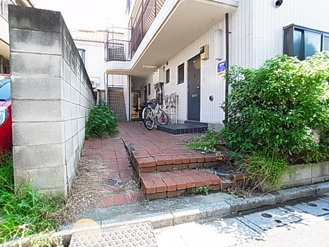 エレナマンション エントランス