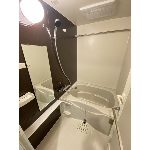 コンフォリア・リヴ千住 風呂画像