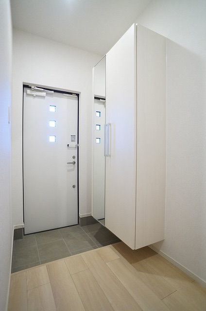 メゾン初富  玄関