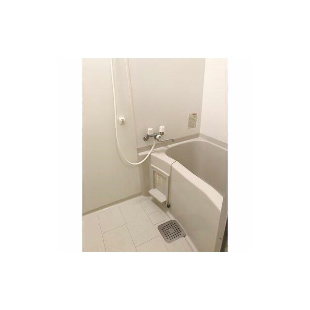 アンプルールフェールスリーズ  風呂画像