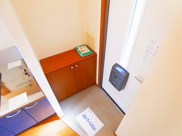 メゾンミルフィーユ 玄関