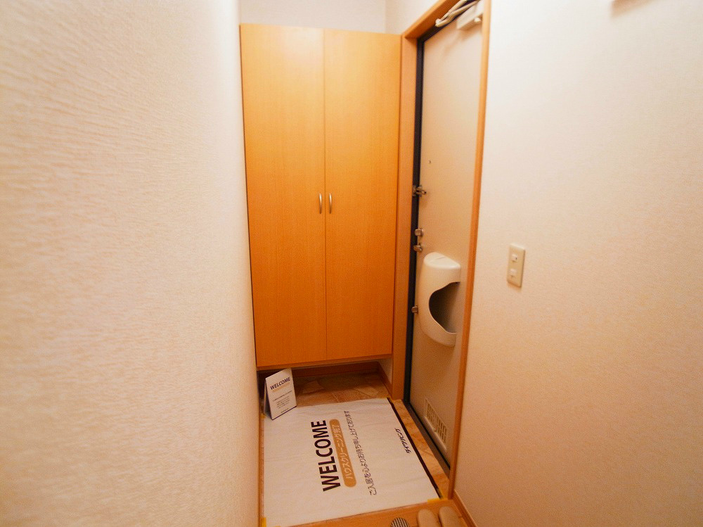 プリモ西白井Ｂ棟 玄関