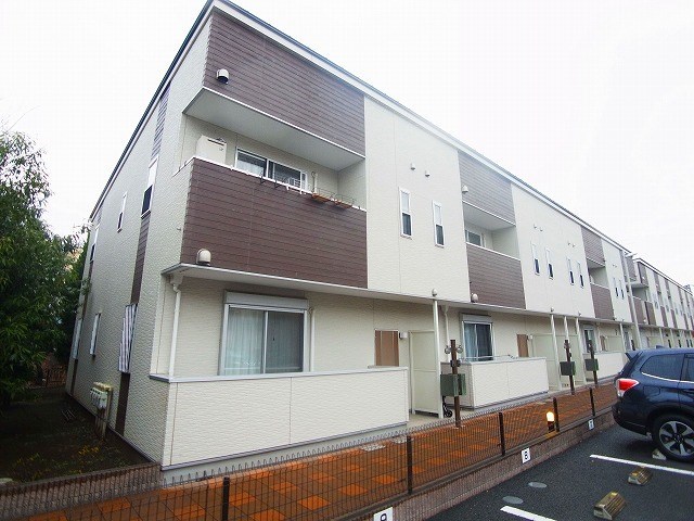 クロバーハイツＢ棟 外観写真