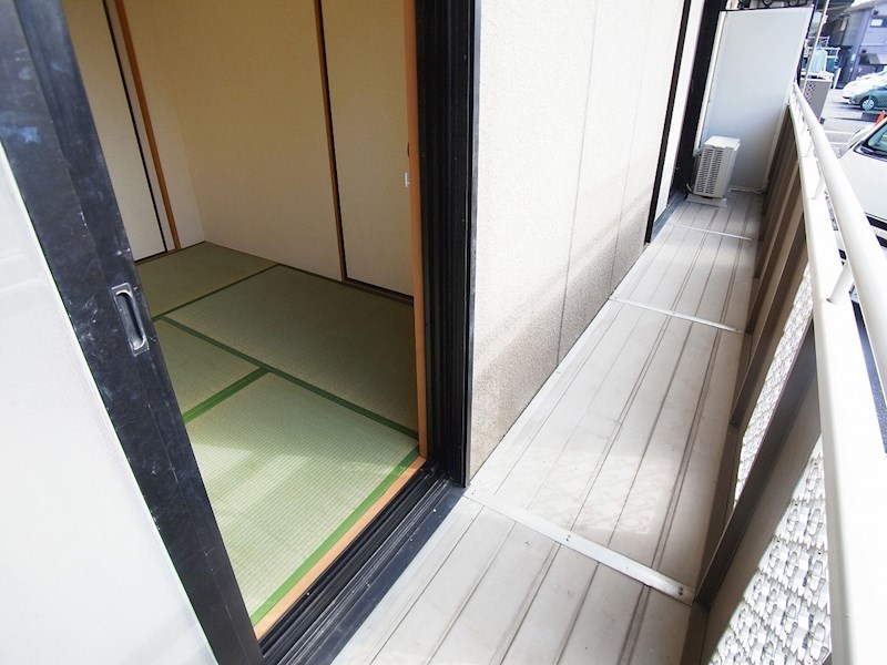 アメニティー８ ベランダ