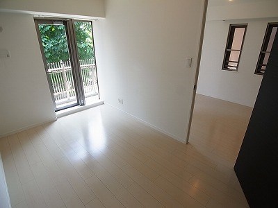 プロヴェールレジデンス ベッドルーム