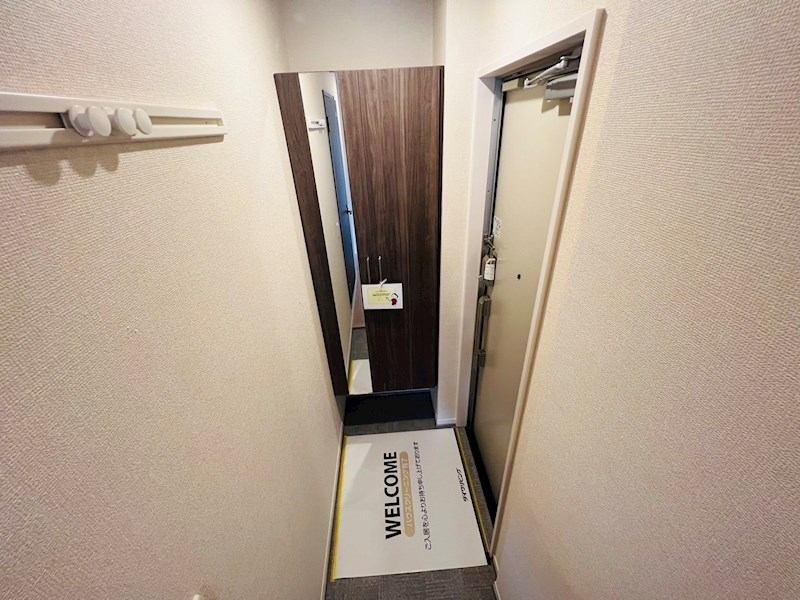 フォーリアA 玄関