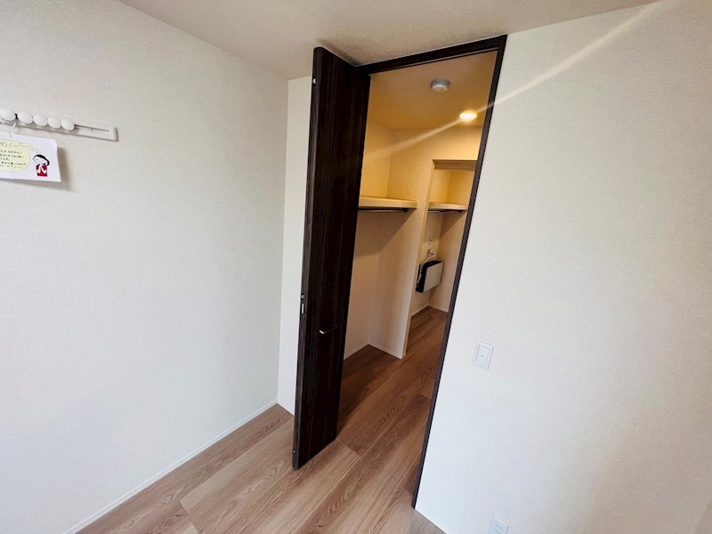 フォーリアB その他8