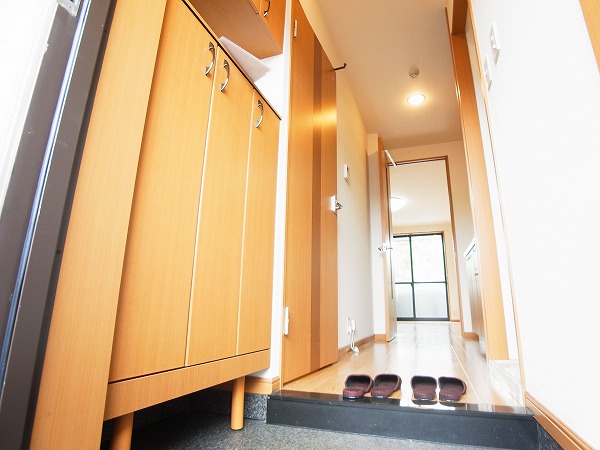 ヴァンベールヤマモト 玄関