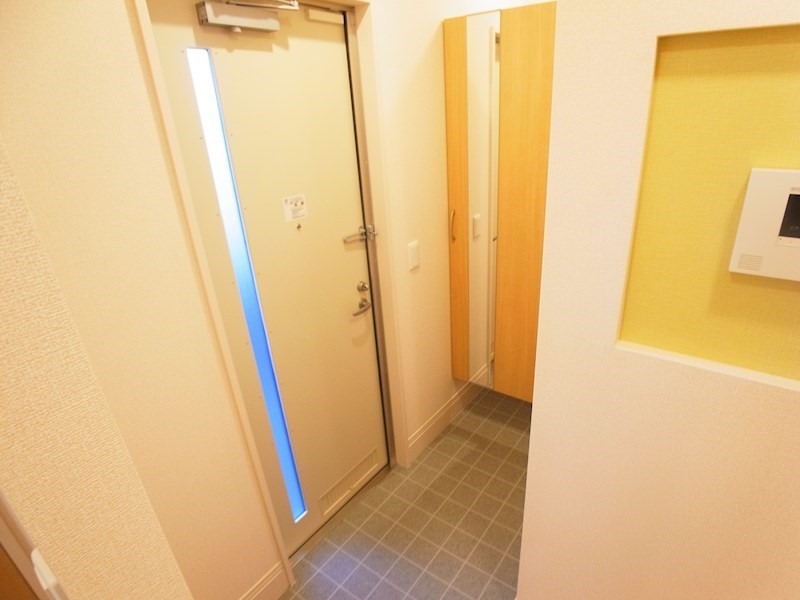 ウエスト レジデンス 玄関