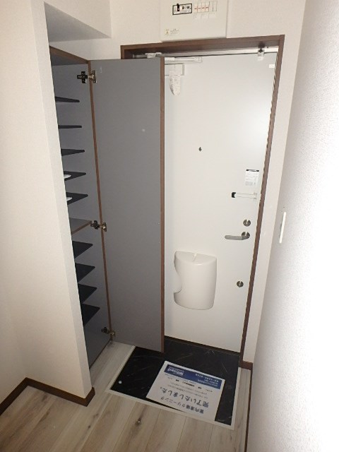 プランドール増尾台 玄関