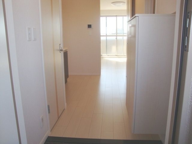 ＳＯＵＴＨ　ＨＡＬＥ 玄関