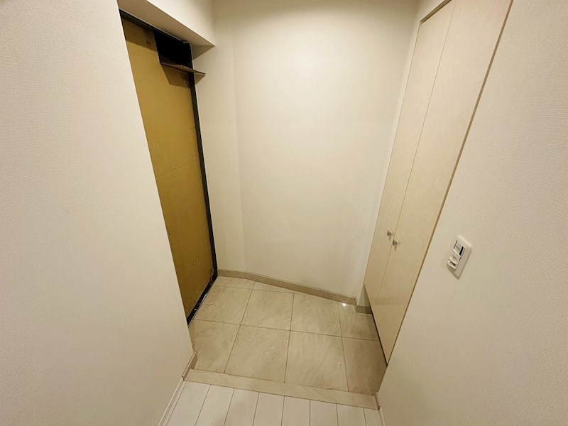 T-CASTLE 西新井 玄関